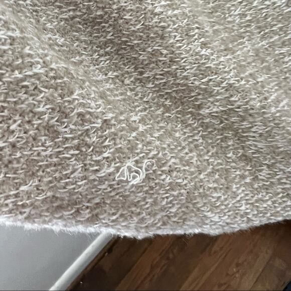 Artistic works by Lu oversized cream knit sweater - Picture 4 of 7